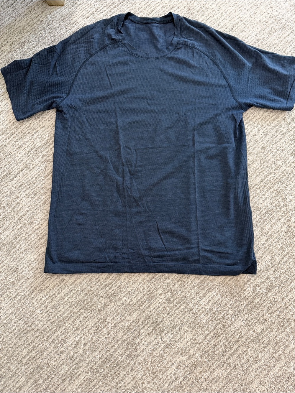 lululemon athletica Men's Short-Sleeve Crew in Navy Blue sz large- tag missing